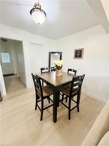 1914 Woodgate ARCH, Chesapeake, VA 23320