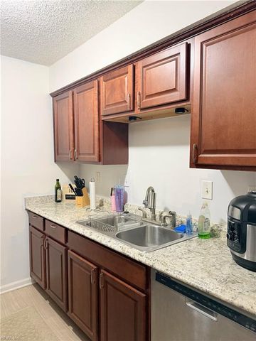 1914 Woodgate ARCH, Chesapeake, VA 23320