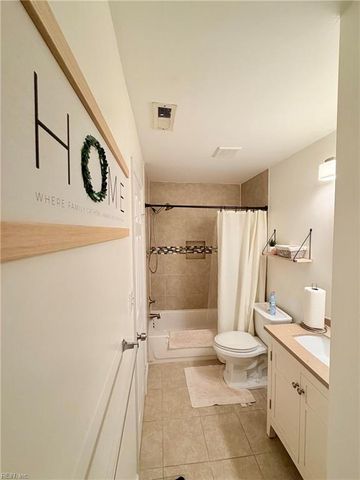 1914 Woodgate ARCH, Chesapeake, VA 23320