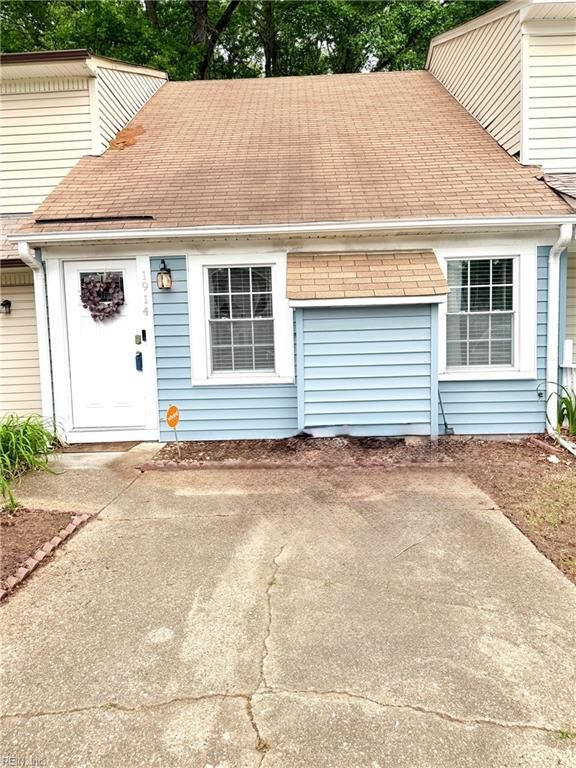 1914 Woodgate ARCH, Chesapeake, VA 23320