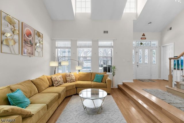 9 Hartley Ln, Bernards Twp., NJ 07920