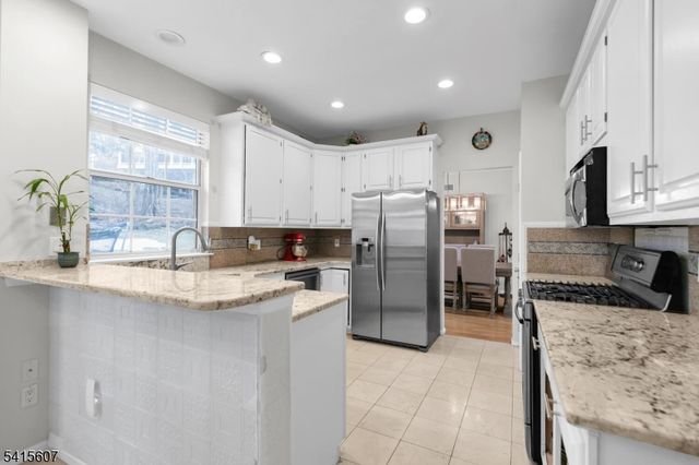 9 Hartley Ln, Bernards Twp., NJ 07920