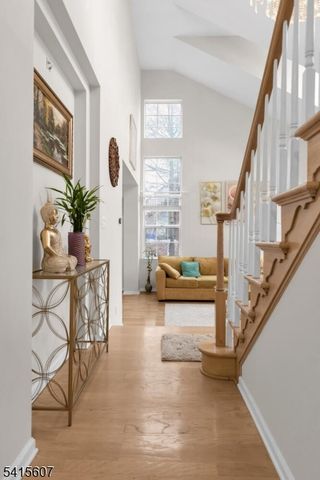 9 Hartley Ln, Bernards Twp., NJ 07920