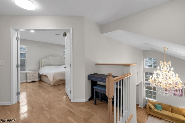 9 Hartley Ln, Bernards Twp., NJ 07920