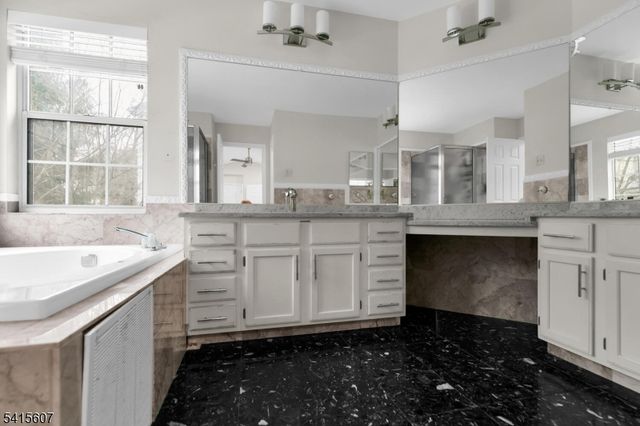 9 Hartley Ln, Bernards Twp., NJ 07920