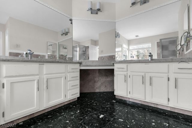 9 Hartley Ln, Bernards Twp., NJ 07920