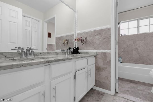 9 Hartley Ln, Bernards Twp., NJ 07920