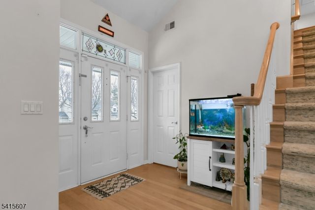 9 Hartley Ln, Bernards Twp., NJ 07920