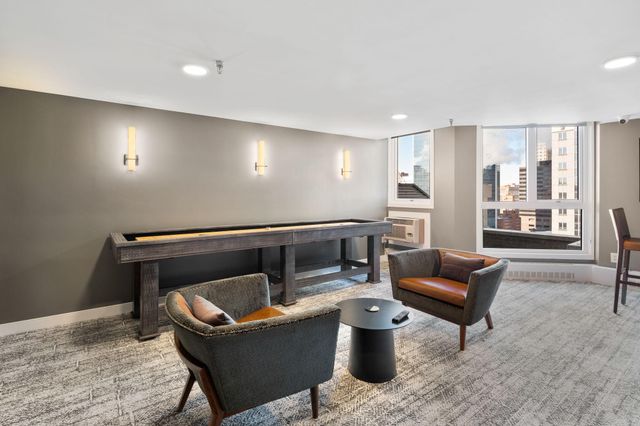 433 S 7th St 1814, Minneapolis, MN 55415