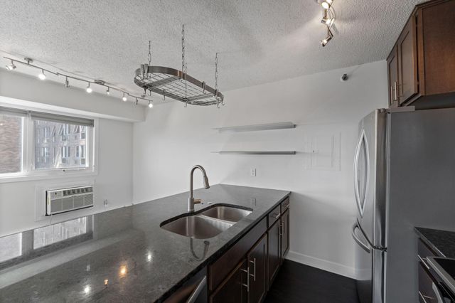 433 S 7th St 1814, Minneapolis, MN 55415