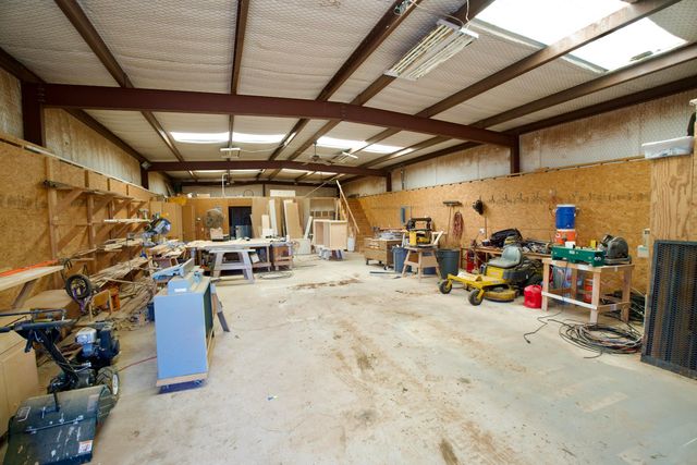 16207 N F M 179, Shallowater, TX 79363