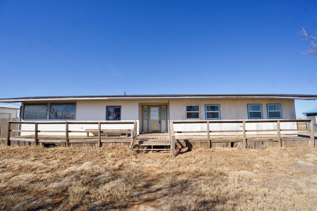 16207 N F M 179, Shallowater, TX 79363