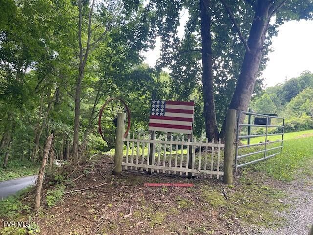 2169 Rice Creek Road, Flag Pond, TN 37657