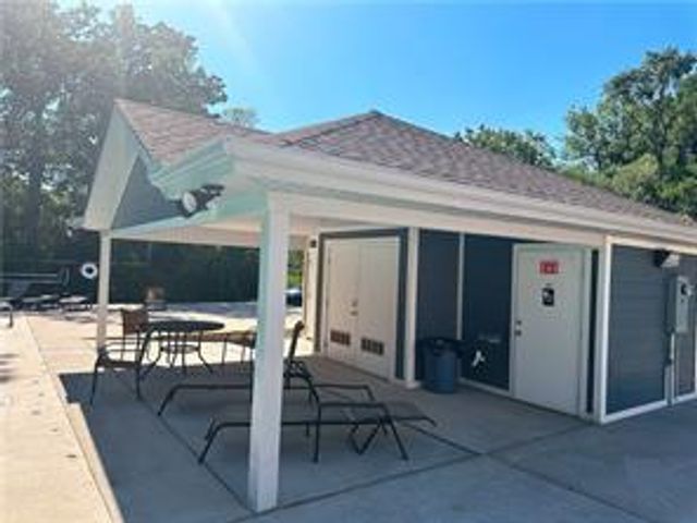 747 N Malbec Road, Fayetteville, AR 72704