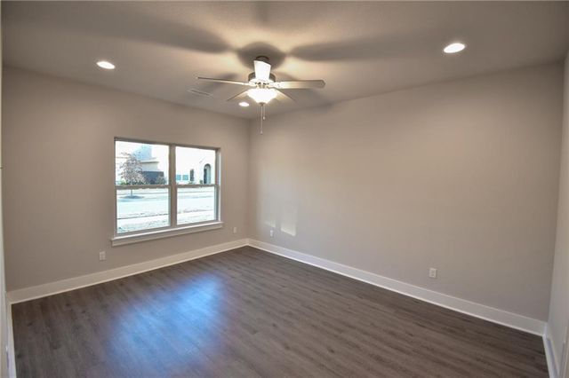 747 N Malbec Road, Fayetteville, AR 72704
