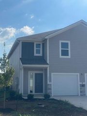 1793 Grayhawk Drive, Basehor, KS 66007