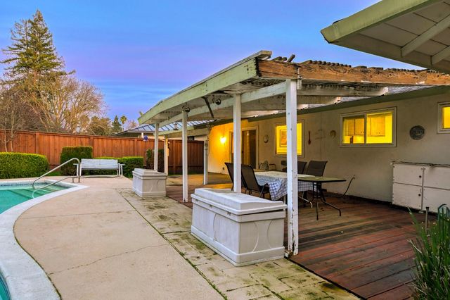 6605 Penney Way, Carmichael, CA 95608