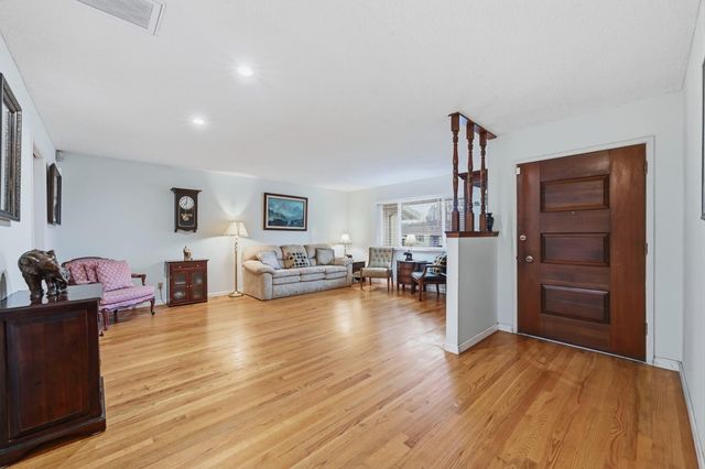 6605 Penney Way, Carmichael, CA 95608