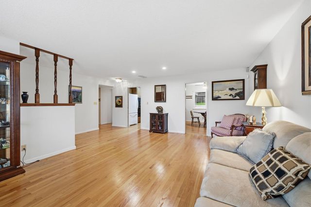 6605 Penney Way, Carmichael, CA 95608