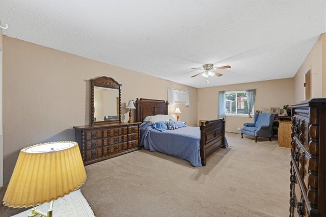 6605 Penney Way, Carmichael, CA 95608