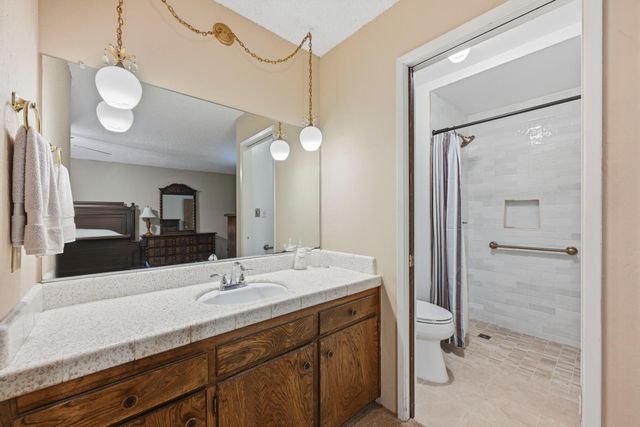 6605 Penney Way, Carmichael, CA 95608