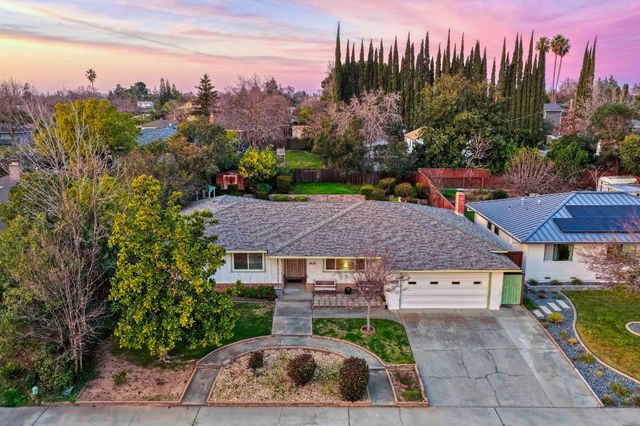 6605 Penney Way, Carmichael, CA 95608