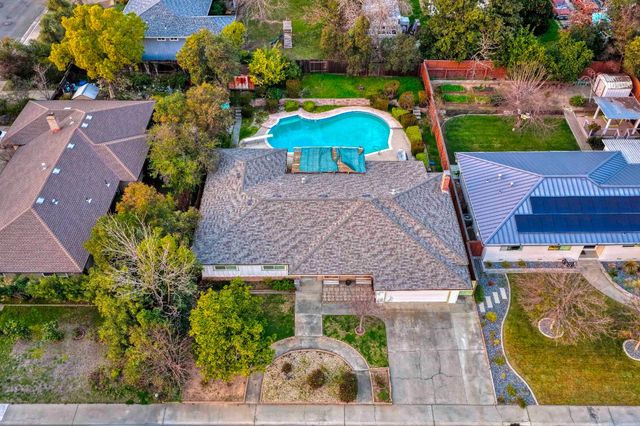 6605 Penney Way, Carmichael, CA 95608