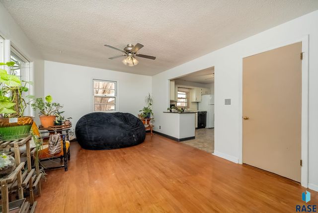 1715 E Mulberry St Street, Sioux Falls, SD 57103