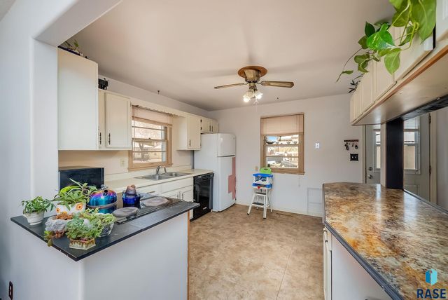 1715 E Mulberry St Street, Sioux Falls, SD 57103