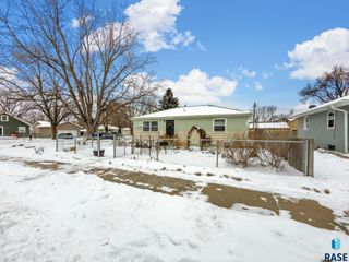 1715 E Mulberry St Street, Sioux Falls, SD 57103