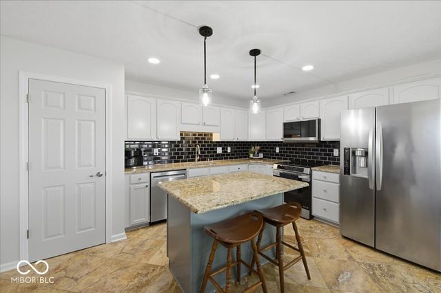 1816 Acorn Road, Franklin, IN 46131