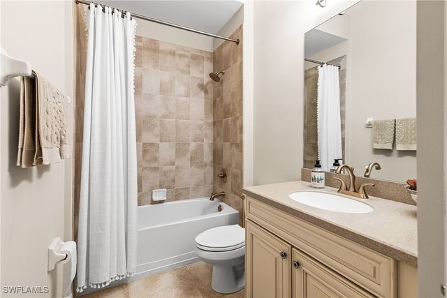 6849 IL REGALO CIR, Naples, FL 34109