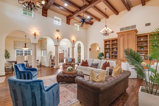 1213 Virginia Place, Fort Worth, TX 76107