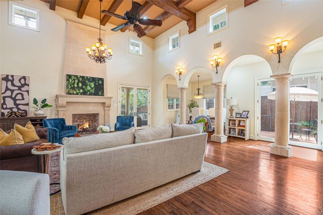 1213 Virginia Place, Fort Worth, TX 76107