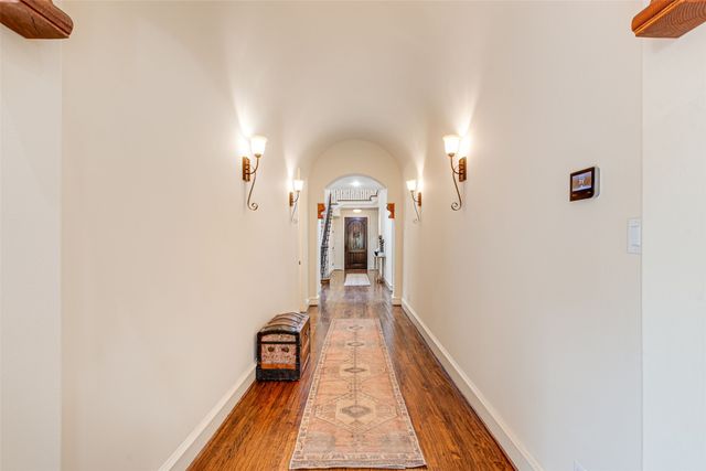 1213 Virginia Place, Fort Worth, TX 76107