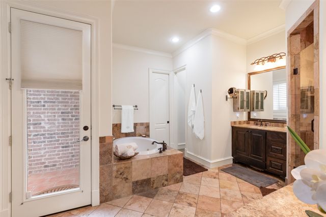 1213 Virginia Place, Fort Worth, TX 76107