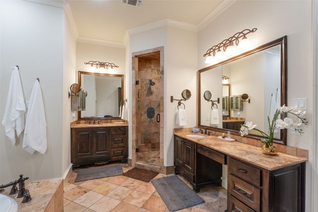 1213 Virginia Place, Fort Worth, TX 76107