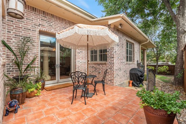 1213 Virginia Place, Fort Worth, TX 76107