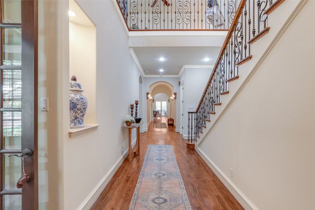 1213 Virginia Place, Fort Worth, TX 76107