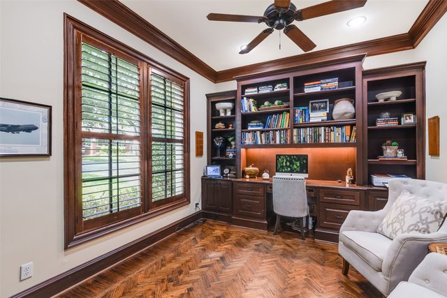 1213 Virginia Place, Fort Worth, TX 76107