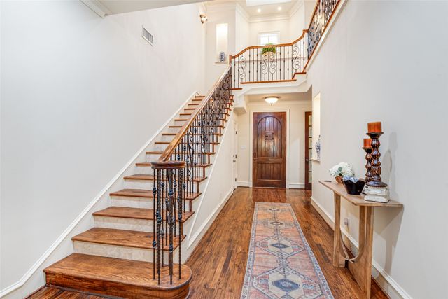 1213 Virginia Place, Fort Worth, TX 76107