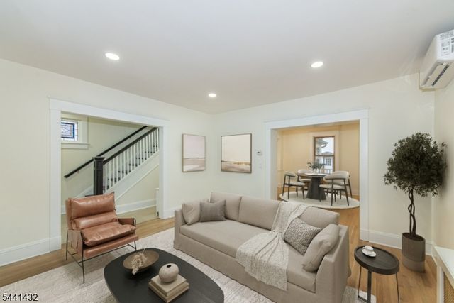 69 W Hanover Ave, Morris Plains Boro, NJ 07950