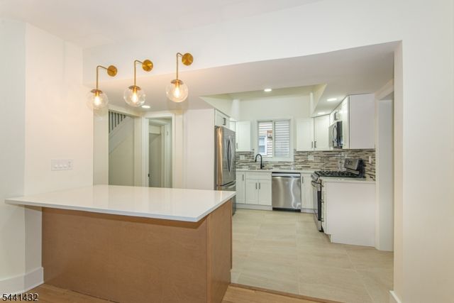 69 W Hanover Ave, Morris Plains Boro, NJ 07950