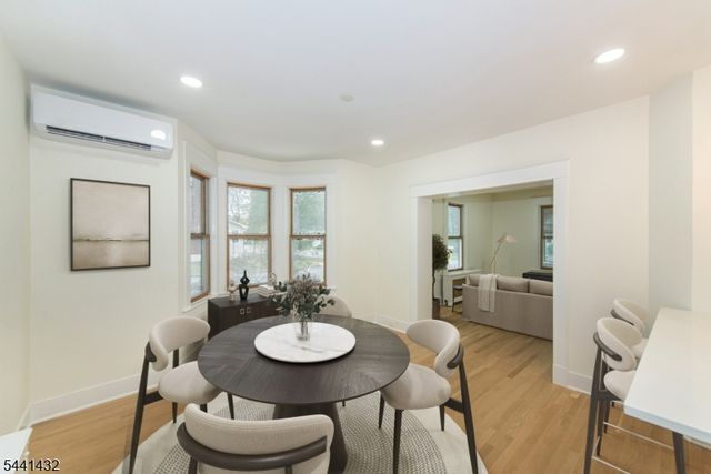 69 W Hanover Ave, Morris Plains Boro, NJ 07950