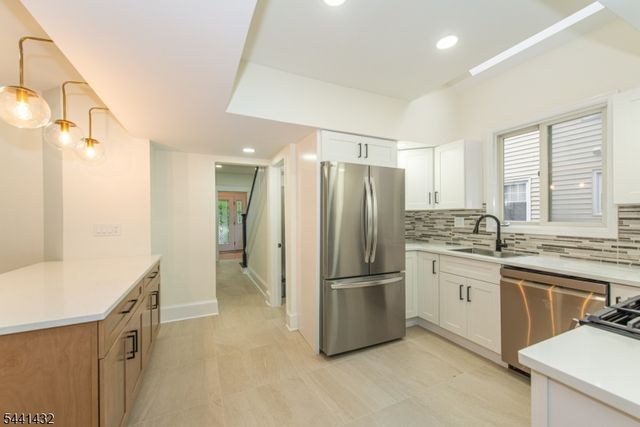 69 W Hanover Ave, Morris Plains Boro, NJ 07950