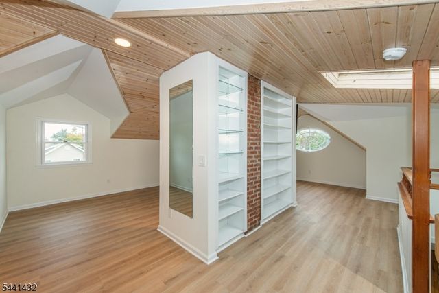 69 W Hanover Ave, Morris Plains Boro, NJ 07950