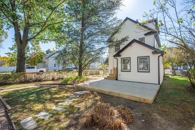69 W Hanover Ave, Morris Plains Boro, NJ 07950