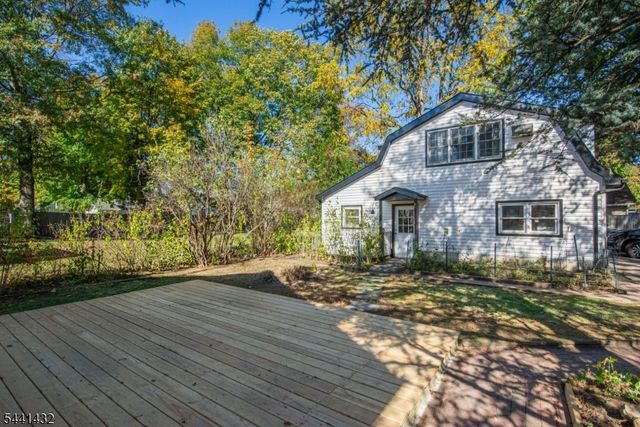 69 W Hanover Ave, Morris Plains Boro, NJ 07950