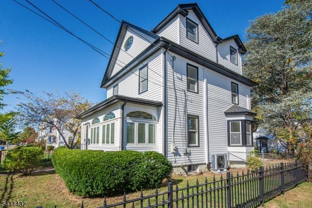 69 W Hanover Ave, Morris Plains Boro, NJ 07950