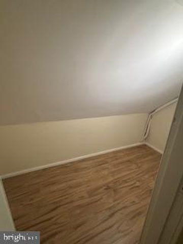 214 N EAST LN, Winchester, VA 22601